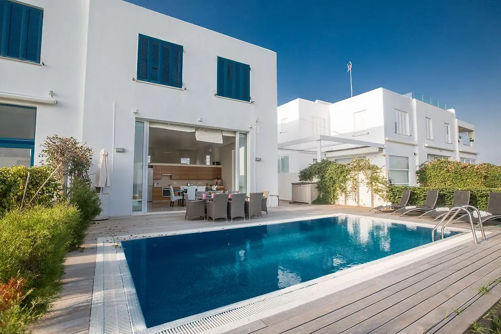 Leana Front Line Villa Protaras