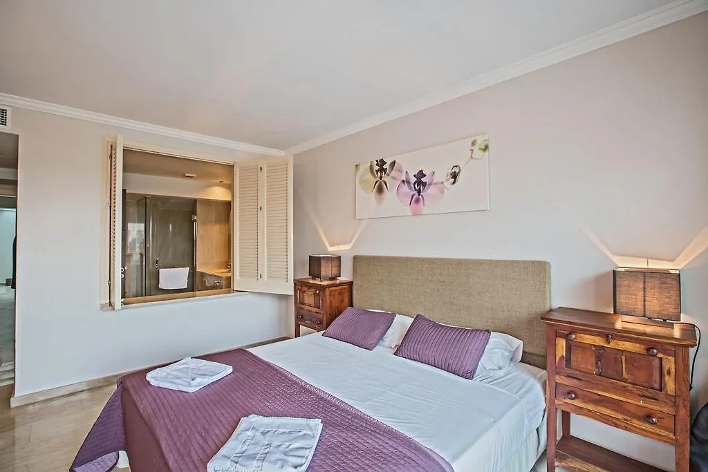 Leana Front Line Villa Protaras
